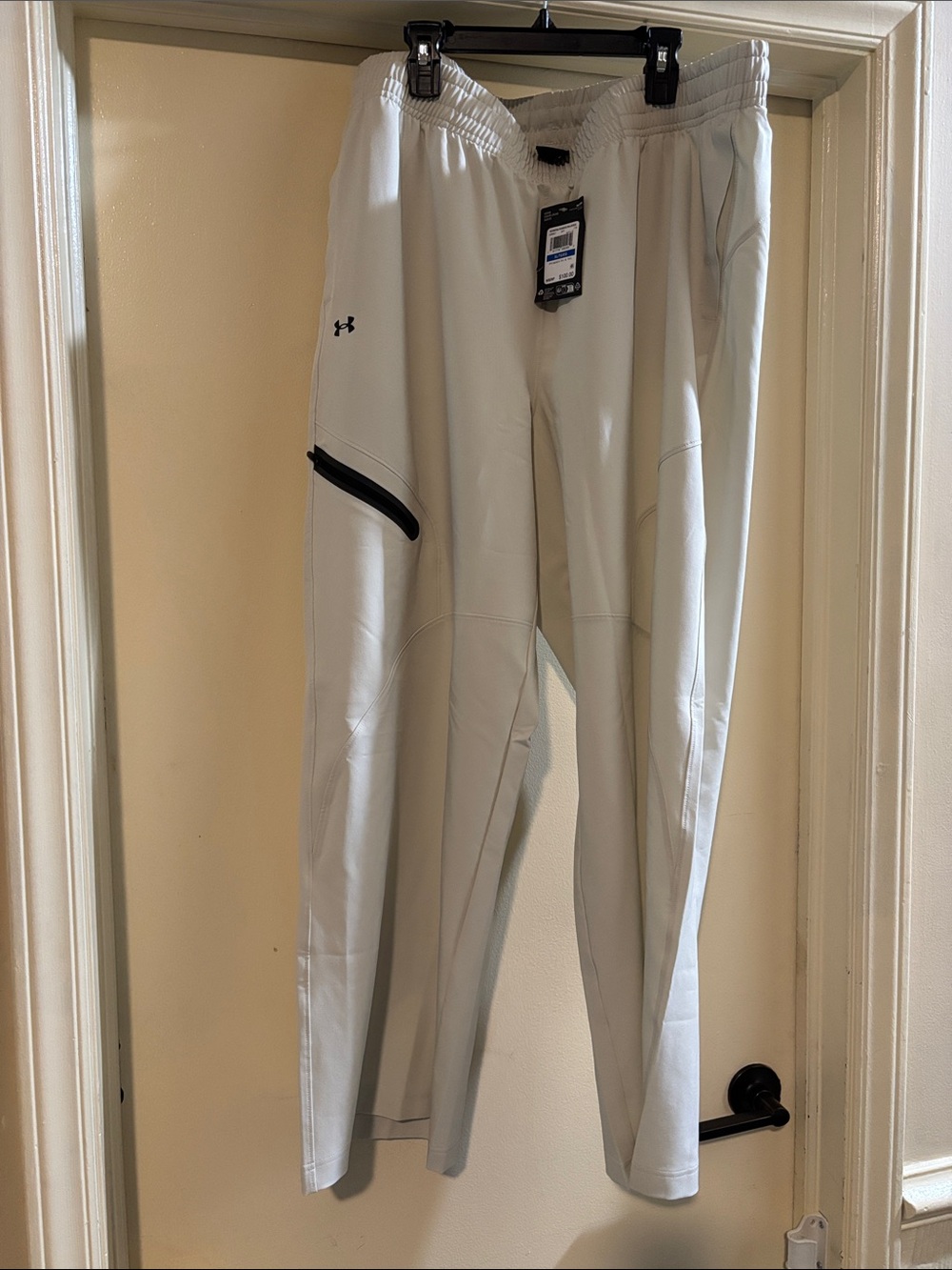 Under Armour White Womens Performance Joggers with Black Zip Accent wide leg NWT